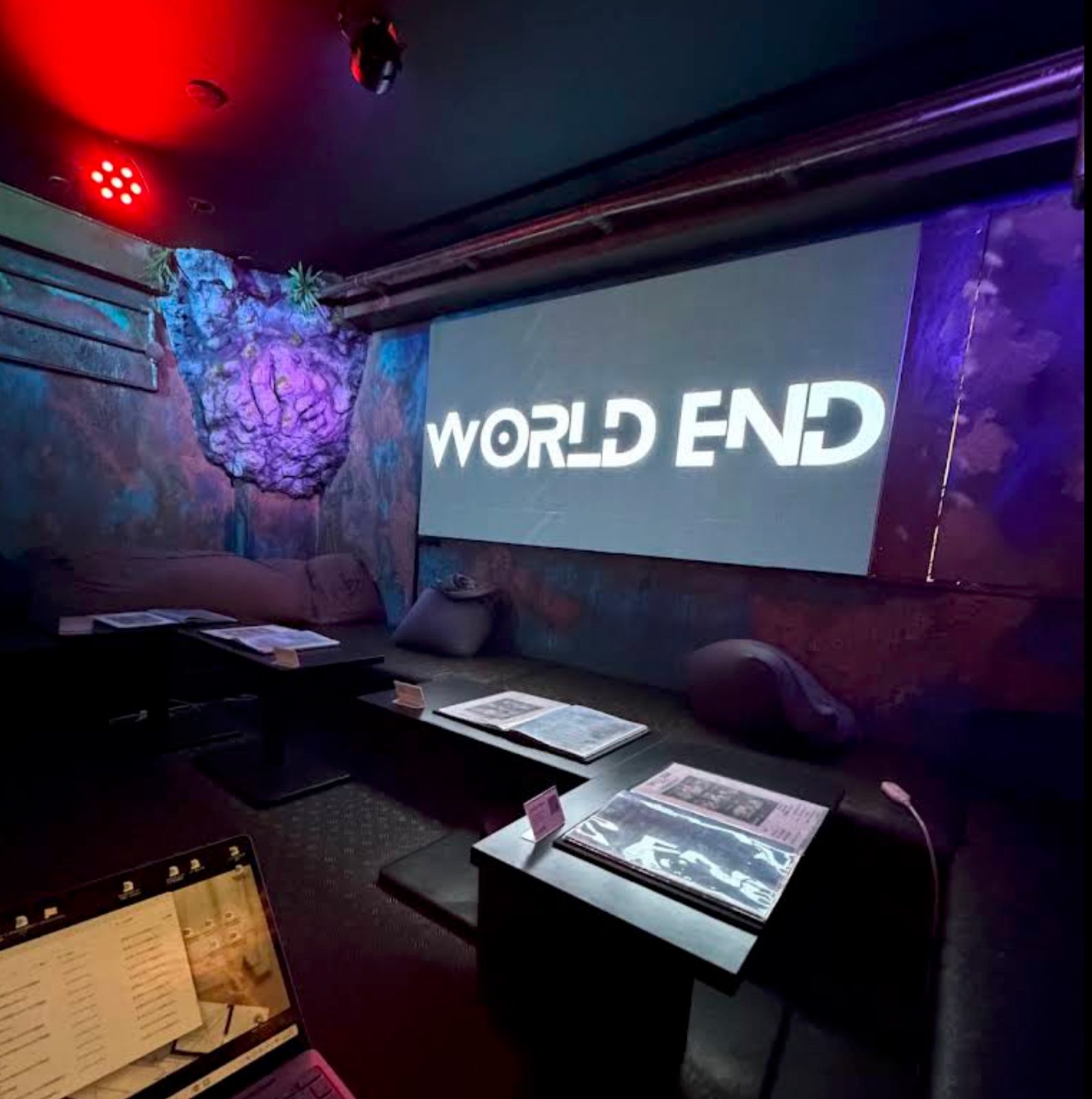 World End 秋葉原シーシャ 店内写真